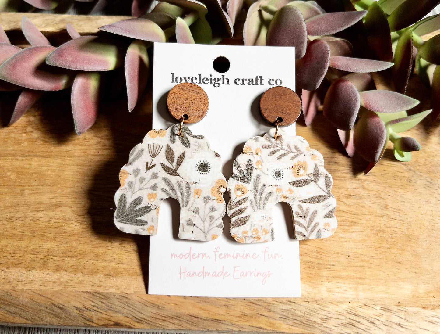 Molly Scalloped Arch Earrings