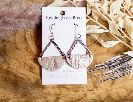 Frosted Cork Pointed Arch Earrings